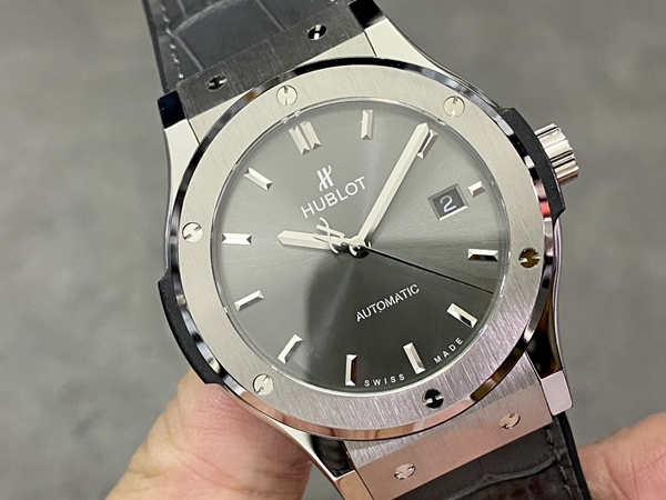 ウブロコピー時計正面デザイン